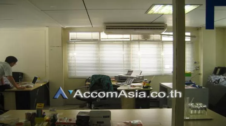4  Office Space For Rent in silom ,Bangkok BTS Chong Nonsi AA12679
